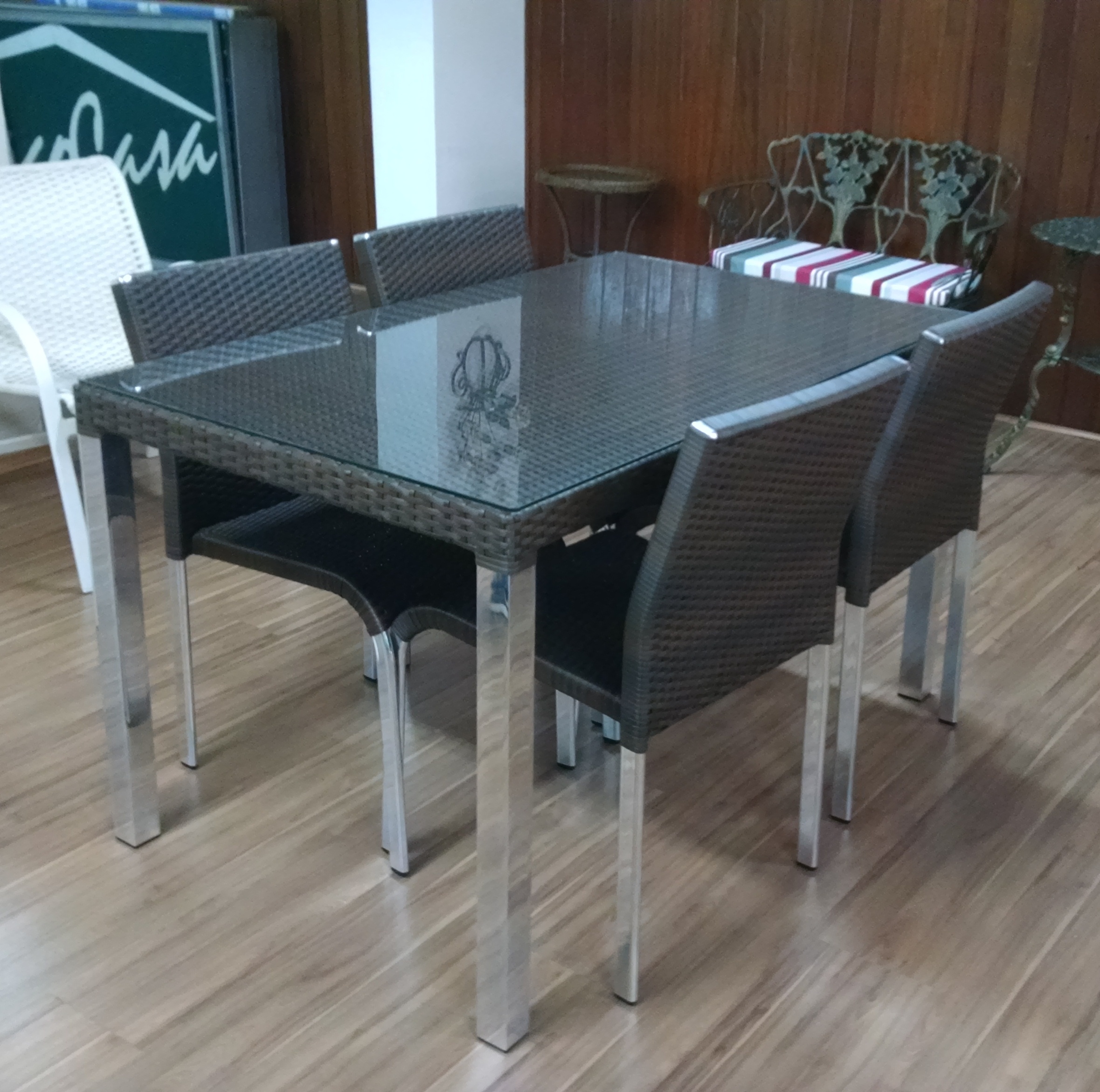 Conjunto de Mesa com Cadeiras Adara