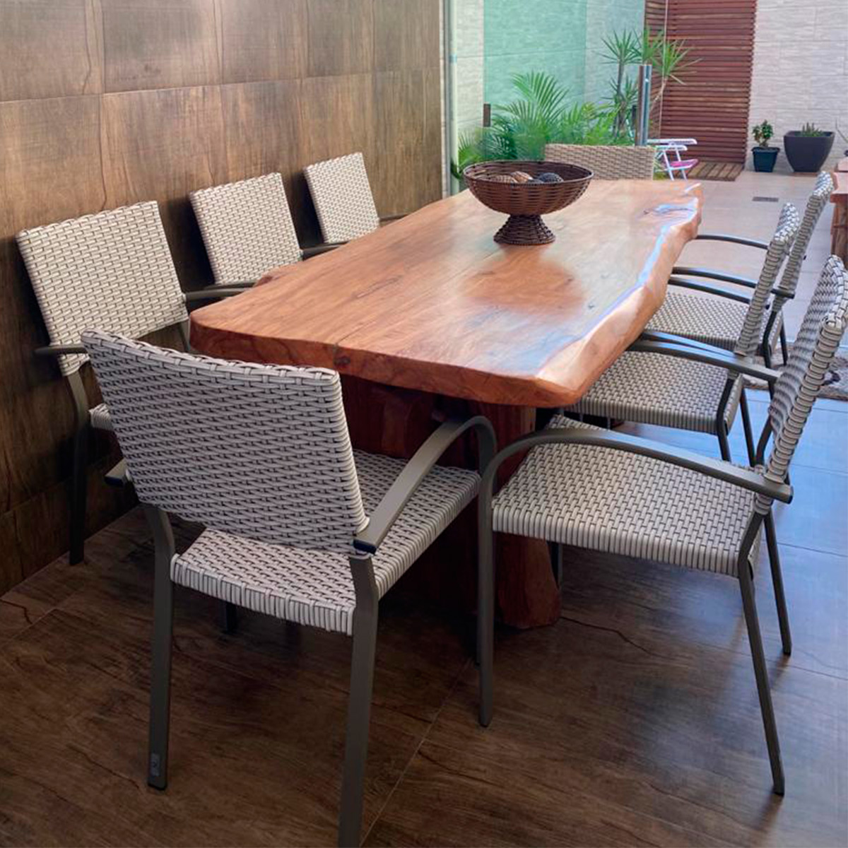 Conjunto de Mesa Madeira com Poltronas Ilha Bela